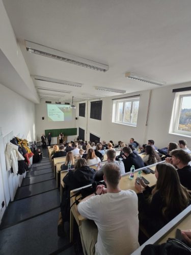 20251112_140458 veľkej veľkosti